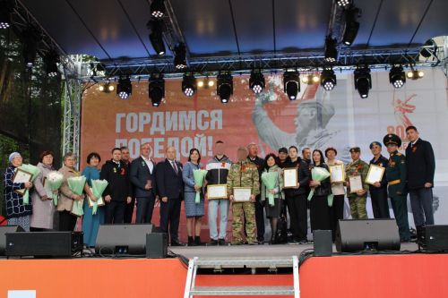 Фоторепортаж с празднования 80-летия Великой Победы в Заинске