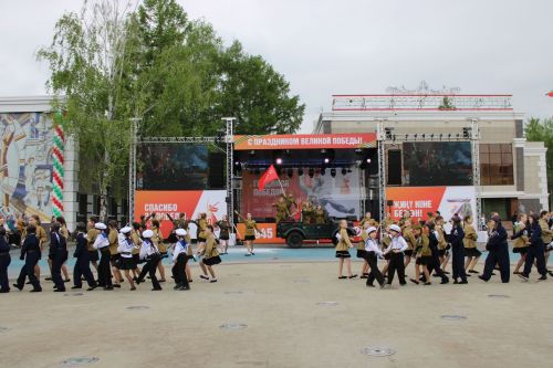 Фоторепортаж с празднования 80-летия Великой Победы в Заинске