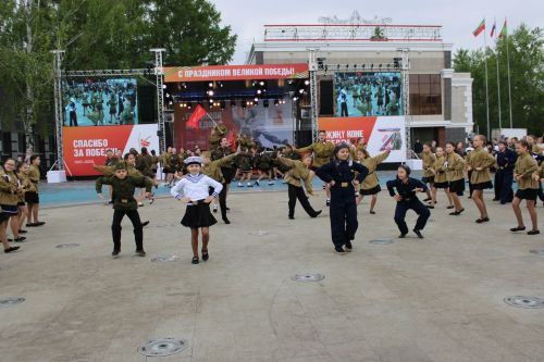 Фоторепортаж с празднования 80-летия Великой Победы в Заинске