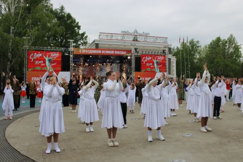 Фоторепортаж с празднования 80-летия Великой Победы в Заинске