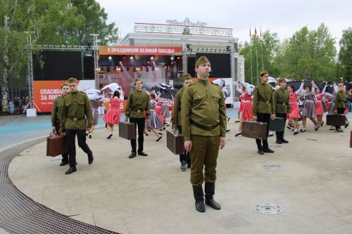 Фоторепортаж с празднования 80-летия Великой Победы в Заинске