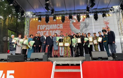 В День Победы в Заинске наградили участников СВО, волонтеров и активистов