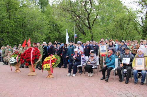 Фоторепортаж с празднования 80-летия Великой Победы в Заинске