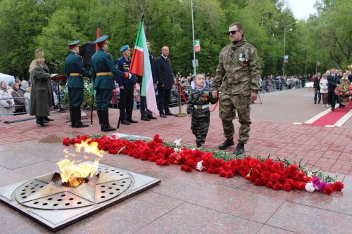 Фоторепортаж с празднования 80-летия Великой Победы в Заинске