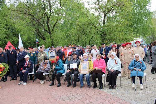 Фоторепортаж с празднования 80-летия Великой Победы в Заинске