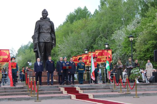 Фоторепортаж с празднования 80-летия Великой Победы в Заинске