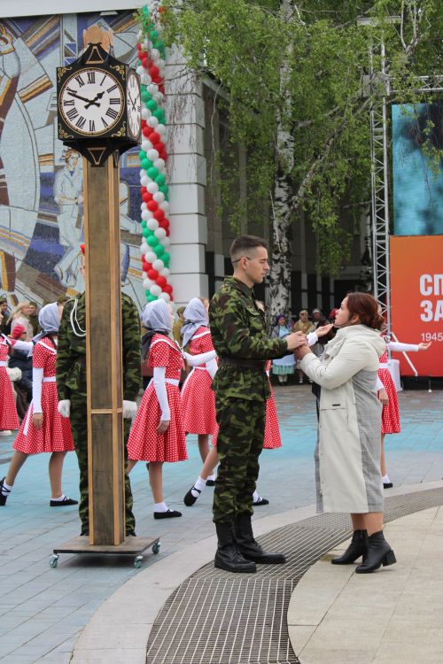Фоторепортаж с празднования 80-летия Великой Победы в Заинске