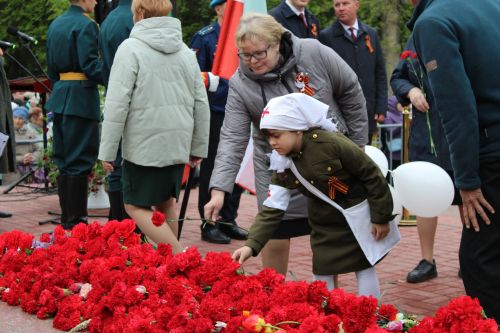 Фоторепортаж с празднования 80-летия Великой Победы в Заинске