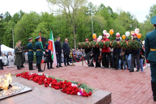Фоторепортаж с празднования 80-летия Великой Победы в Заинске