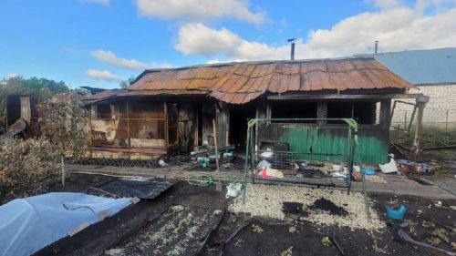 Пожар в Заинске: как соседи героически тушили огонь, а другие снимали