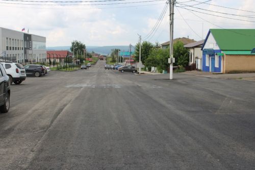 Иске Зәй бистәсенең Орджоникидзе  урамына яңа асфальт җәелде