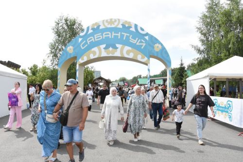 Заинское подворье на Сабантуе в Казани