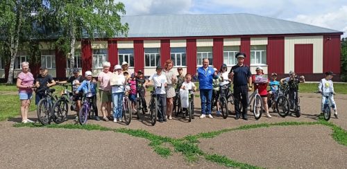 «Веселый техосмотр»: как в Заинске учат безопасности на колесах