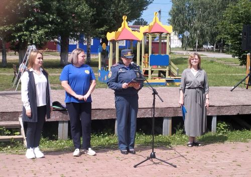 Зәйнең Мирный бистәсендә балалар белән янгын куркынычсызлыгы турында сөйләштеләр
