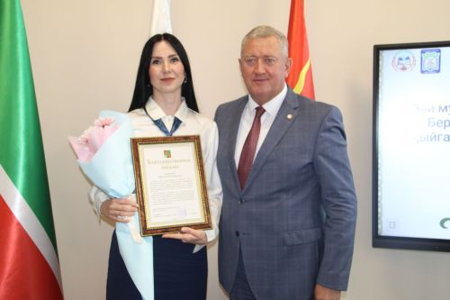 В Заинске две одноклассницы сдали ЕГЭ на 100 баллов