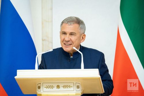 Рустам Минниханов поздравил жителей Татарстана с Днём образования ТАССР