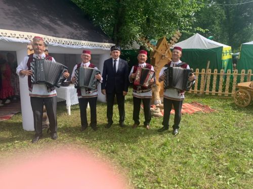 Зәйлеләр республиканы Магнитогорск шәһәрендә узучы Сабантуйда лаеклы тәкъдим итә