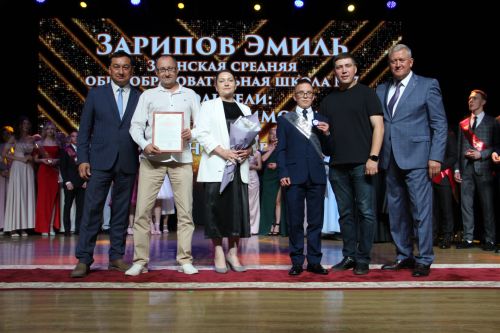 Яркие кадры с Выпускного в Заинске