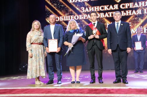 Яркие кадры с Выпускного в Заинске