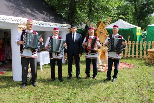 Сабантуй төбәкләрне берләштерә
