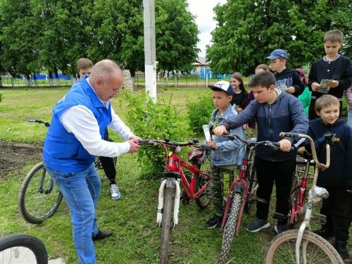 Мәктәп яны лагеренда велосипедта йөрү кагыйдәләре турында сөйләштеләр