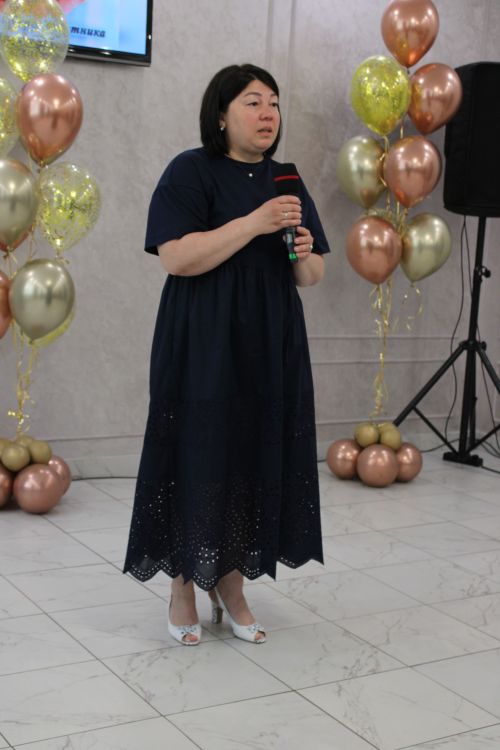 Зәйдә социаль хезмәткәрләрне һөнәри бәйрәмнәре белән котладылар