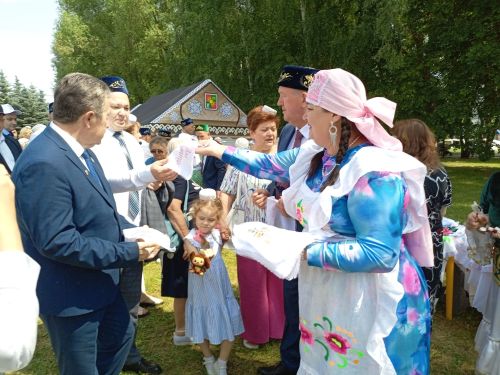 Төрле мәйданчыкларда – кунакчыллык