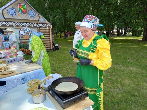 Төрле мәйданчыкларда – кунакчыллык