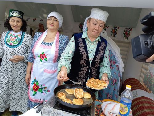 Төрле мәйданчыкларда – кунакчыллык
