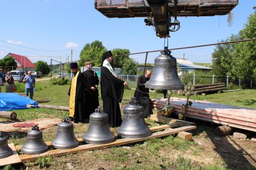 Югары Баграж чиркәвенә кач куелды һәм чаңнар изгеләндерелде