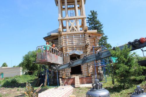 Югары Баграж чиркәвенә кач куелды һәм чаңнар изгеләндерелде