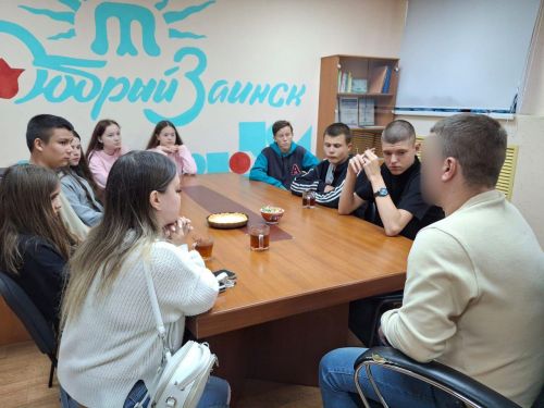 В Заинске прошла патриотическая встреча подростков с участником СВО