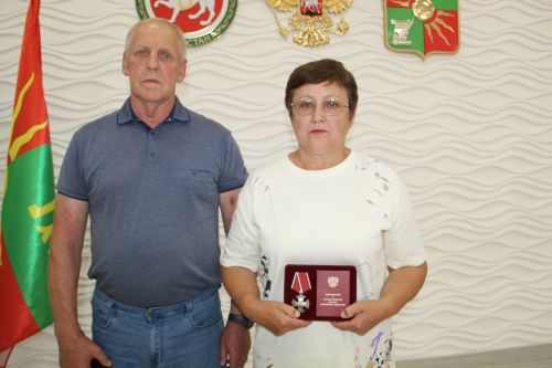 Зәйдә ил иминлеген саклап һәлак булганнарга дәүләт бүләкләре тапшырылды