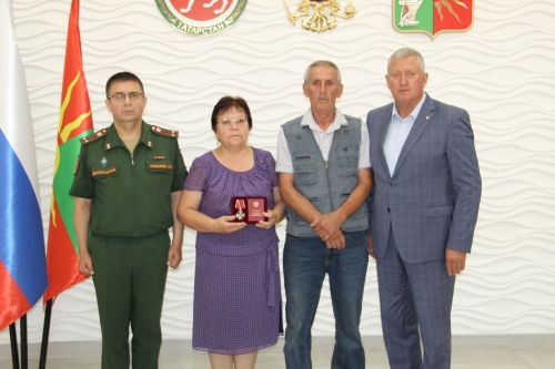 Зәйдә ил иминлеген саклап һәлак булганнарга дәүләт бүләкләре тапшырылды
