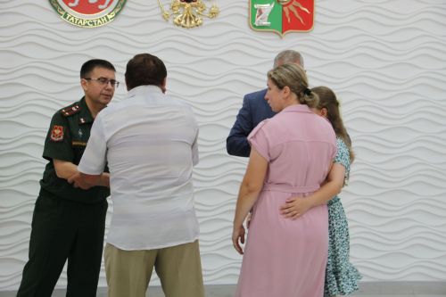 Зәйдә ил иминлеген саклап һәлак булганнарга дәүләт бүләкләре тапшырылды