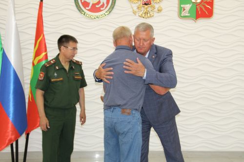 Зәйдә ил иминлеген саклап һәлак булганнарга дәүләт бүләкләре тапшырылды