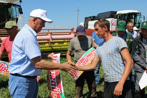 В Заинске уважение к человеку труда всегда на первом месте
