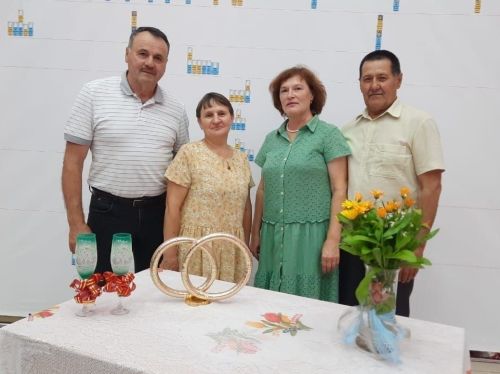 Сәвәләйдә озак еллар бергә матур яшәүче парларны хөрмәтләделәр
