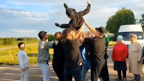 Жители села Бегишево проводили земляка в армию