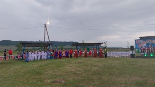 Казанская в Светлом Озере: хороводы у костра, игры и вековые традиции
