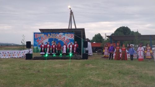 Казанская в Светлом Озере: хороводы у костра, игры и вековые традиции