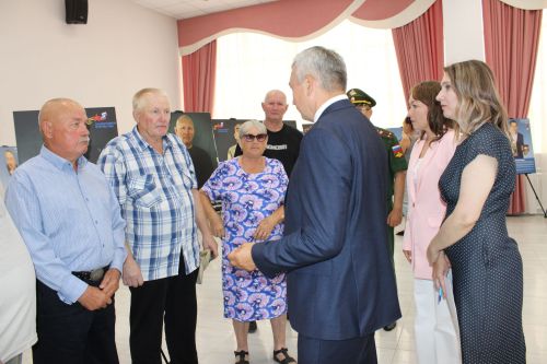Зәйдә «Герой әтисе» күргәзмәсе ачылды