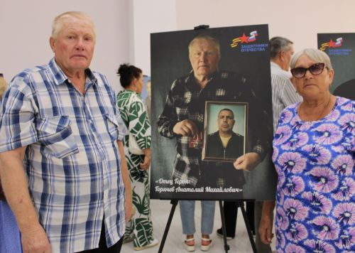 В Заинске открылась республиканская передвижная выставка «Отец героя»