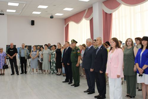 Зәйдә «Герой әтисе» күргәзмәсе ачылды