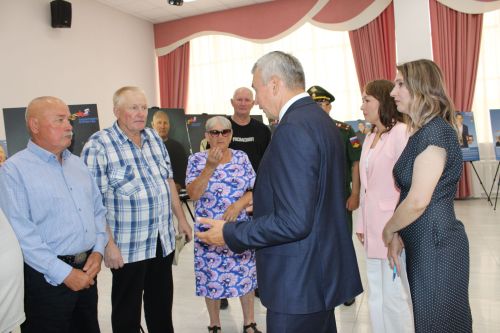 Зәйдә «Герой әтисе» күргәзмәсе ачылды