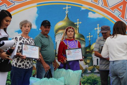 Золотые пары Светлого Озера: 7 семей-юбиляров получили заслуженные награды на празднике Казанской
