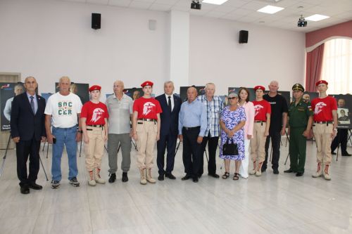 Зәйдә «Герой әтисе» күргәзмәсе ачылды