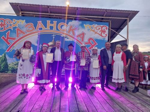 От бабушкиного сундука до сцены: кто победил в конкурсе старинных кряшенских костюмов в Светлом Озере?