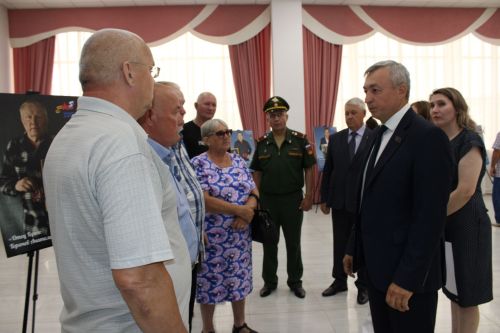 В Заинске открылась республиканская передвижная выставка «Отец героя»