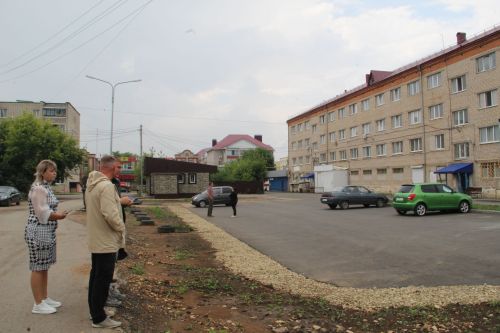 Зәйдә “Безнең ишегалды” программасы буенча төзекләндерелгән объектларга яхшы бәя бирелде